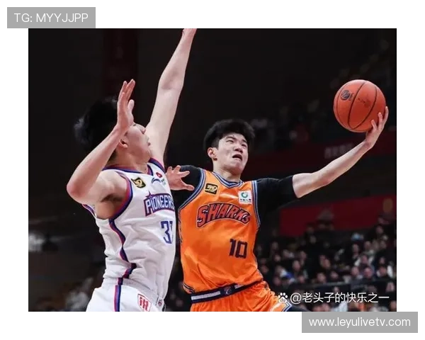 上海男篮俱乐部杯表现：首届赛事夺冠，展露强劲上升势头