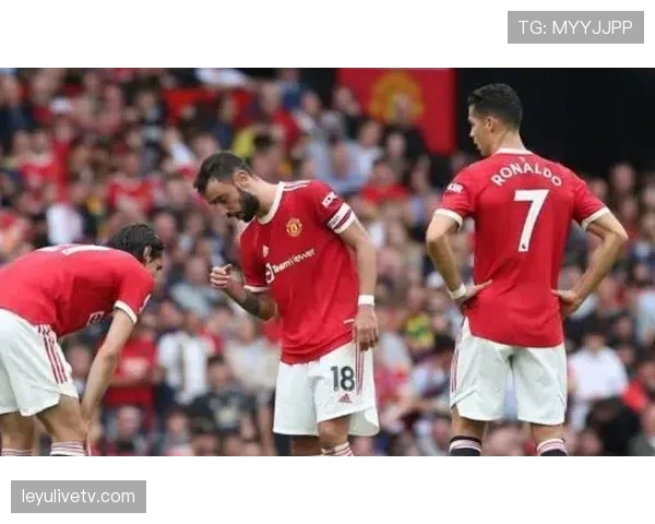 “维拉2-2战平曼联，霍伊伦与沃特金斯各自梅开二度”